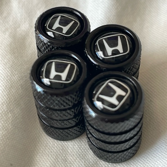 Four new‎ Honda Logo Tire Caps - Picture 1 of 4